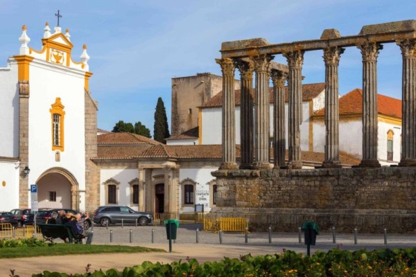 Évora