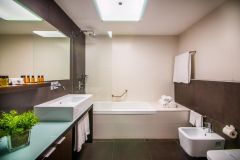 Prestige Suite with Side Sea View 3